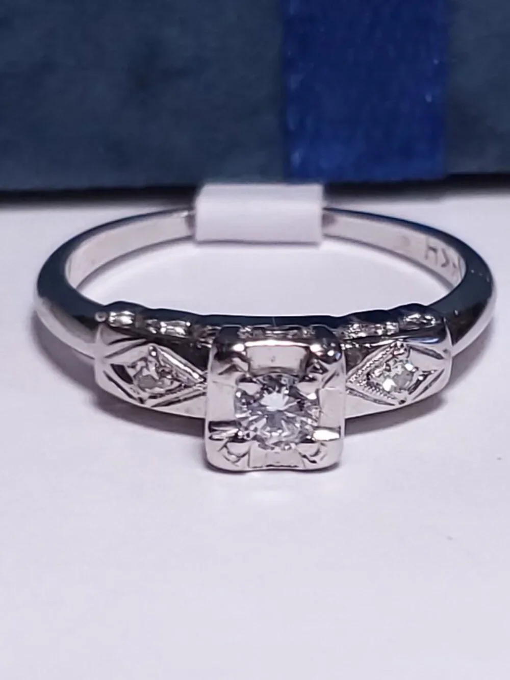 Vintage .12ctw Natural Rd Diamond VS2 GH square top 14Kt WG Engagement Ring24743